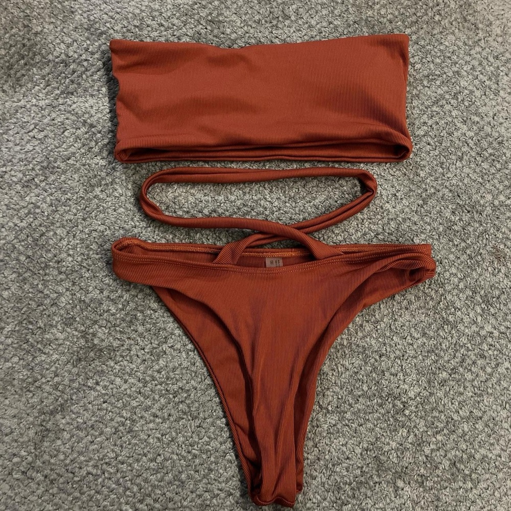 SHEIN Terracotta Bandeau Bikini